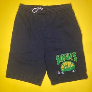 Vintage 90s Nutmeg Mills Seattle SuperSonics